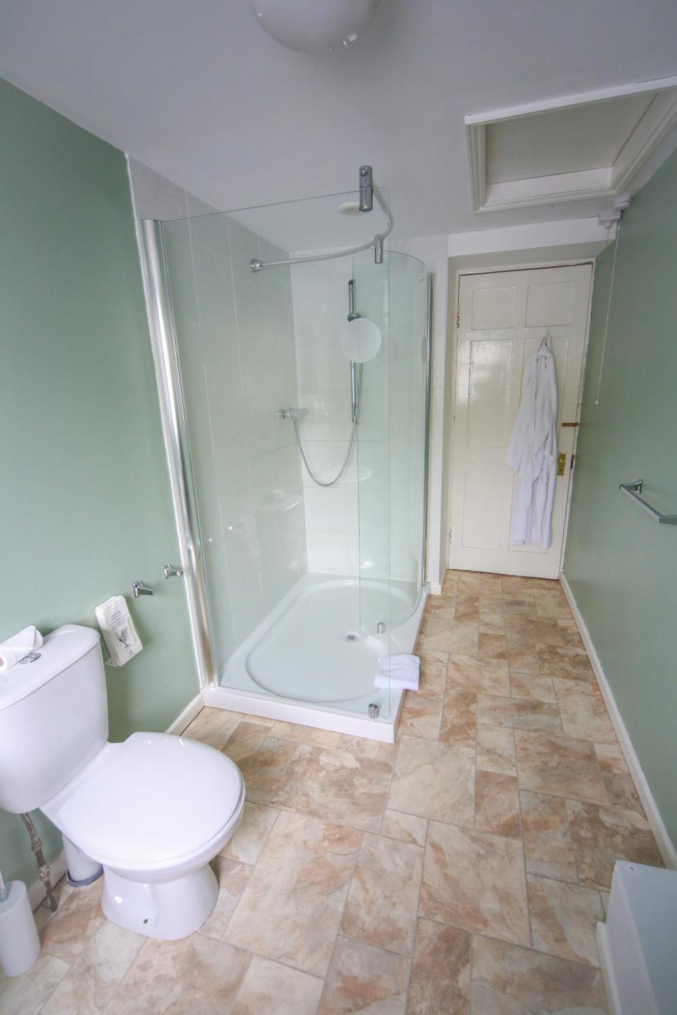 Single Room with Private Bathroom with Sea View